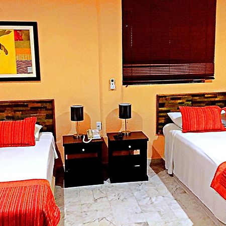 Hotel Versalles Suites 칸쿤 외부 사진