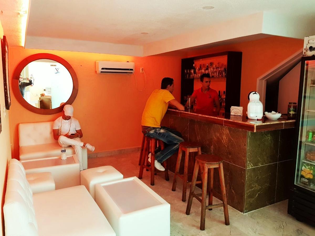 Hotel Versalles Suites 칸쿤 외부 사진