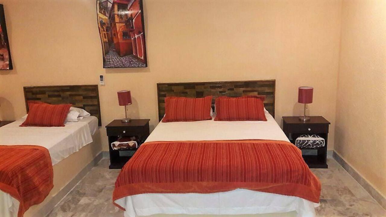 Hotel Versalles Suites 칸쿤 외부 사진