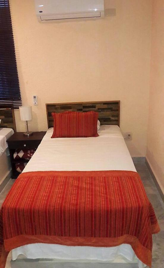 Hotel Versalles Suites 칸쿤 외부 사진
