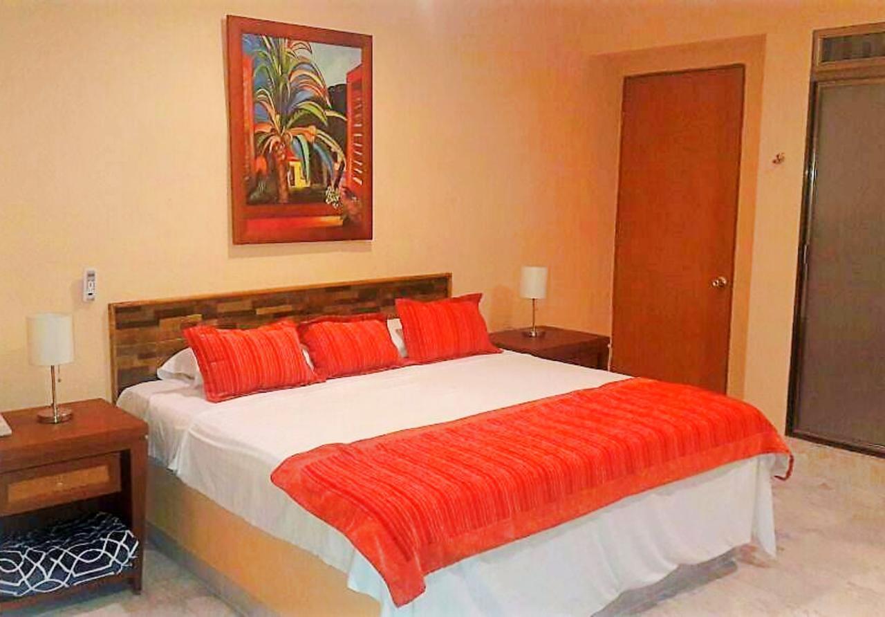 Hotel Versalles Suites 칸쿤 외부 사진