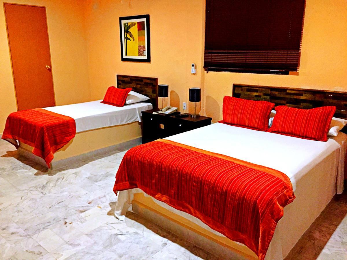 Hotel Versalles Suites 칸쿤 외부 사진