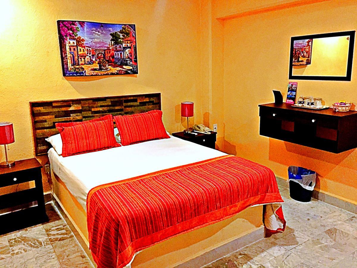 Hotel Versalles Suites 칸쿤 외부 사진