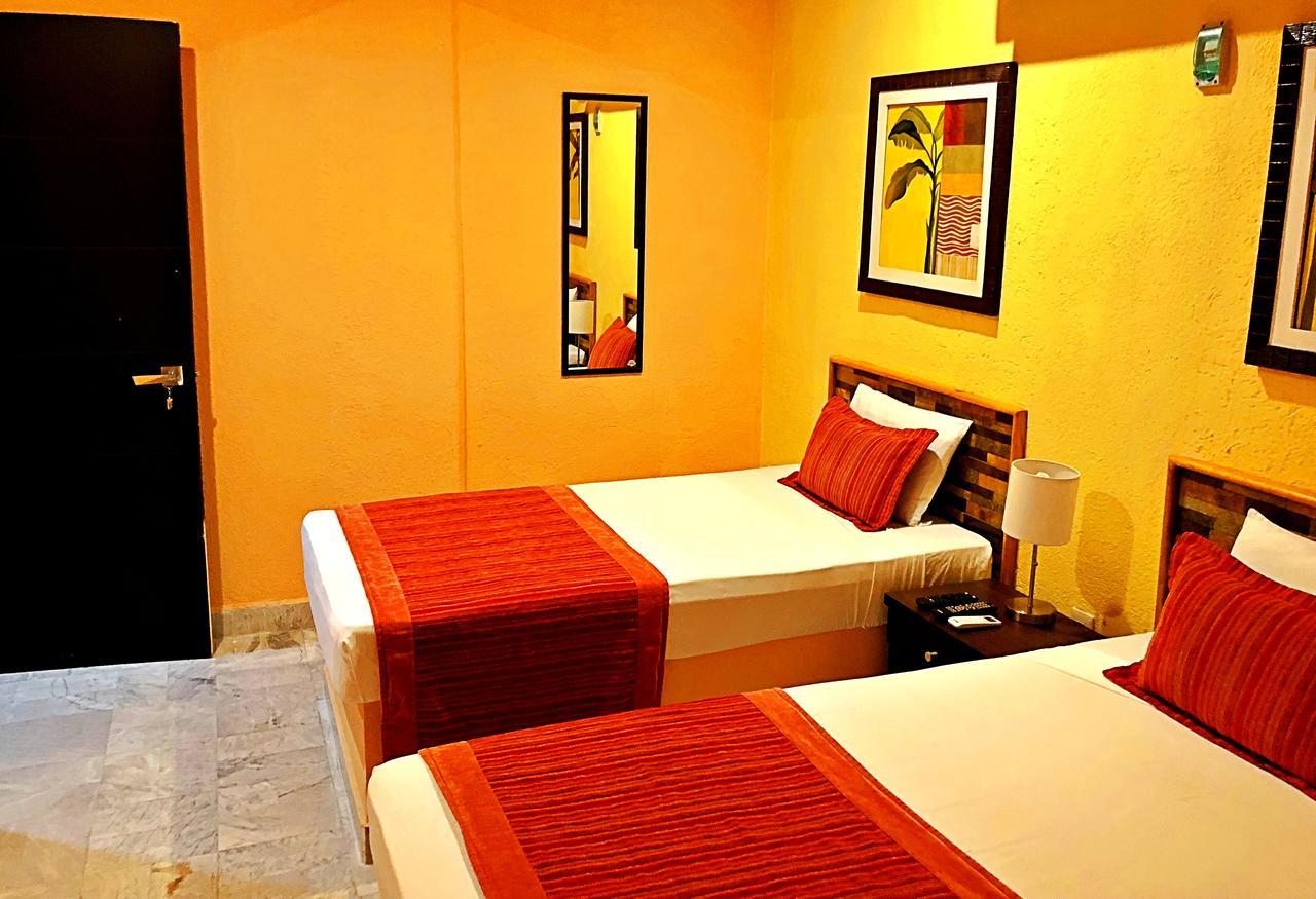 Hotel Versalles Suites 칸쿤 외부 사진